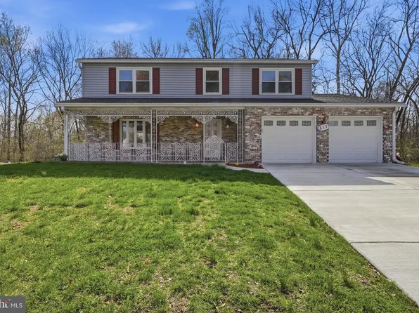 817 Falcon Dr, Upper Marlboro, MD 20774