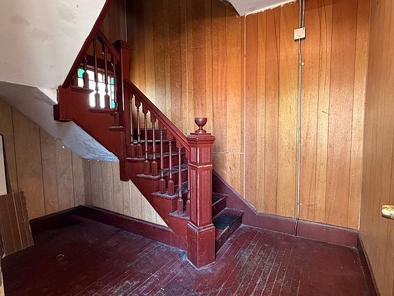 2nd image of 2 Shirley St #2