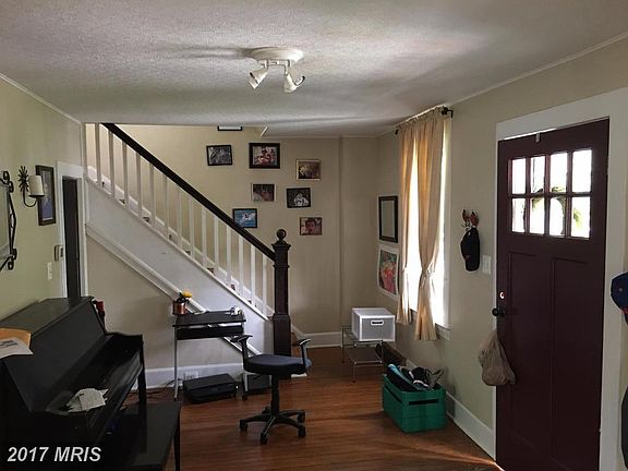 4th image of 12 Glenwood Ave