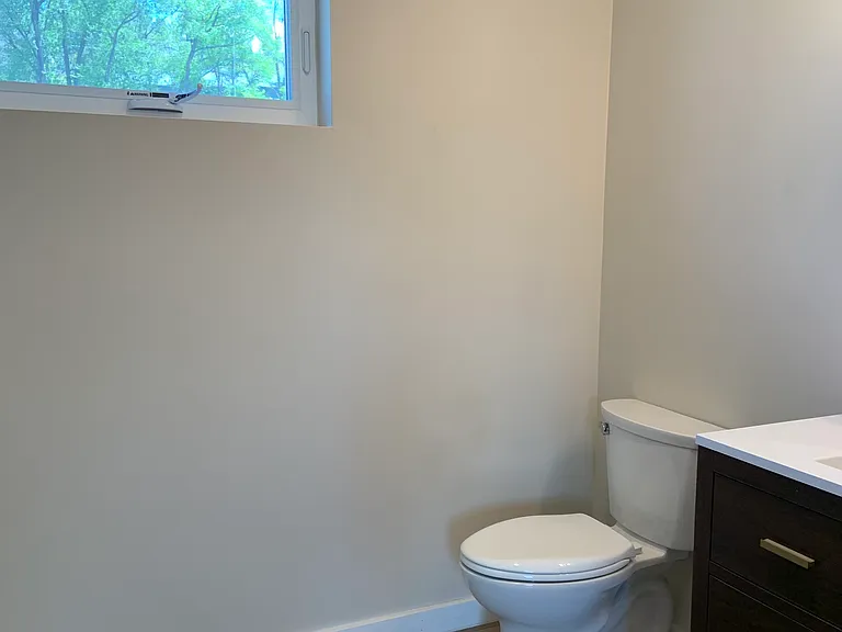 402 E Birch Ave #1 — Photo 17
