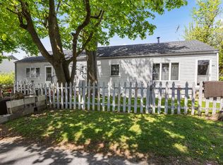 815 Edison Ln, Port Clinton, OH 43452