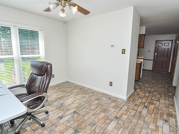 5th image of 3864 Altruria Rd