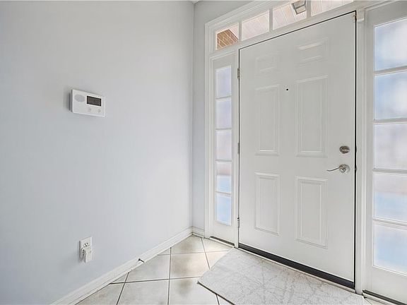 3rd image of 225 Citizens Ln