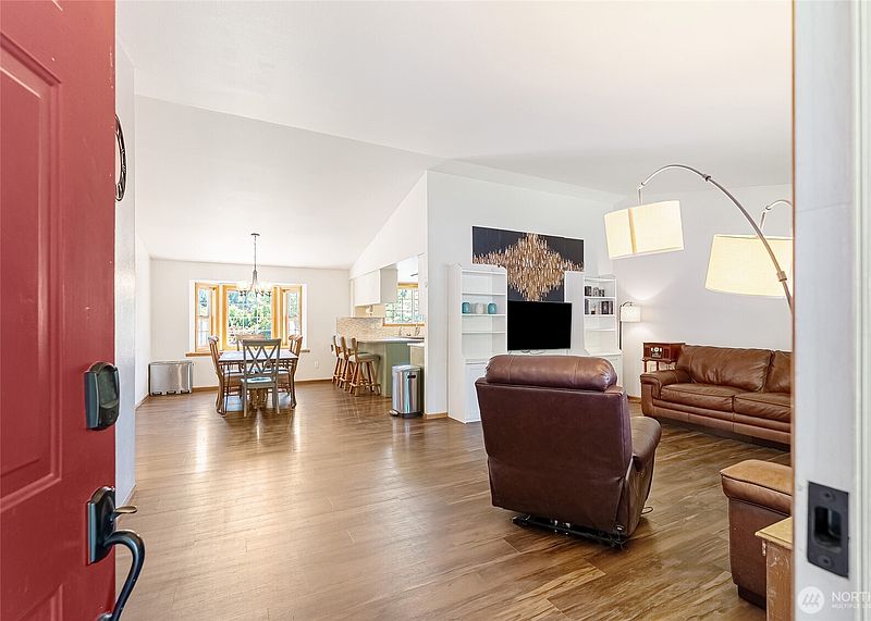 4th image of 2525 Silves Court