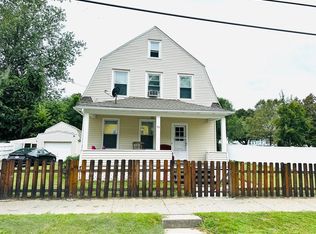 32 Margerie St, Springfield, MA 01109