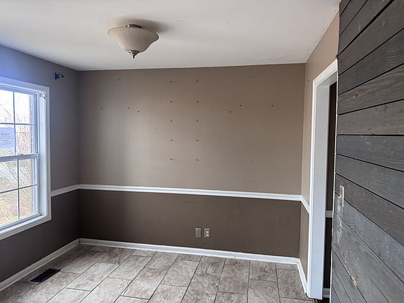 4th image of 859 Sugarcane Way
