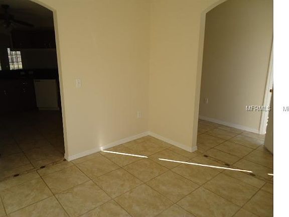 4th image of 6594 Fox Crest Ln