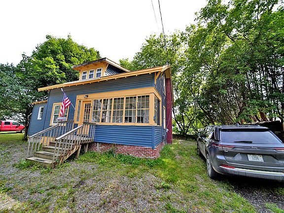 4th image of 9 Carr Avenue