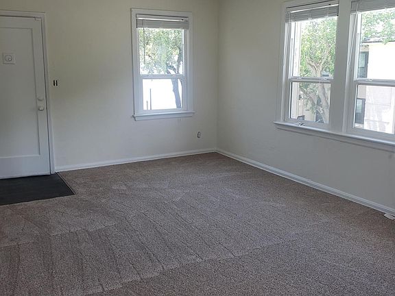 4th image of 1859 Riviera Pkwy #H