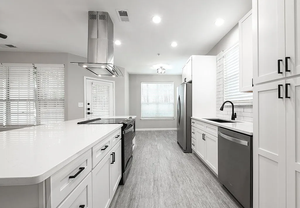 Legacy Arboretum Apartments — Photo 1