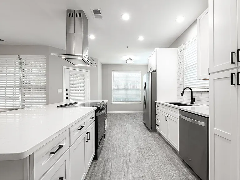 Legacy Arboretum Apartments — Photo 1