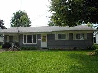 1405 Brion Pl, Camanche, IA 52730