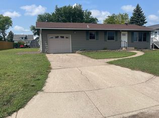 1108 Elm St, Lisbon, ND 58054