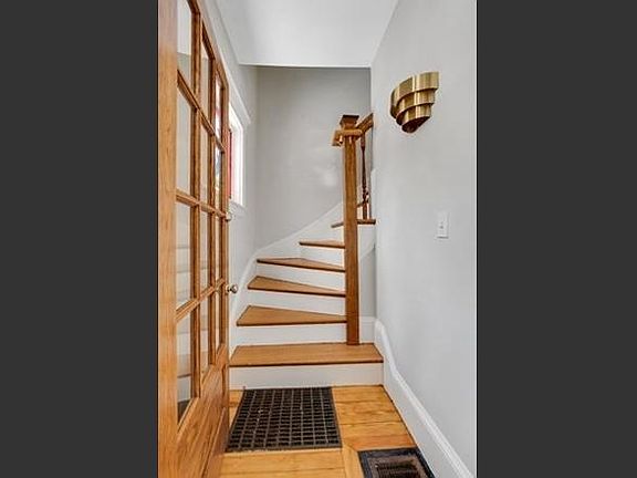 2nd image of 37 Bromfield Rd #2