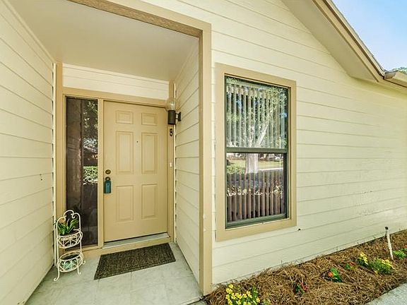 3rd image of 2641 Bentley Dr