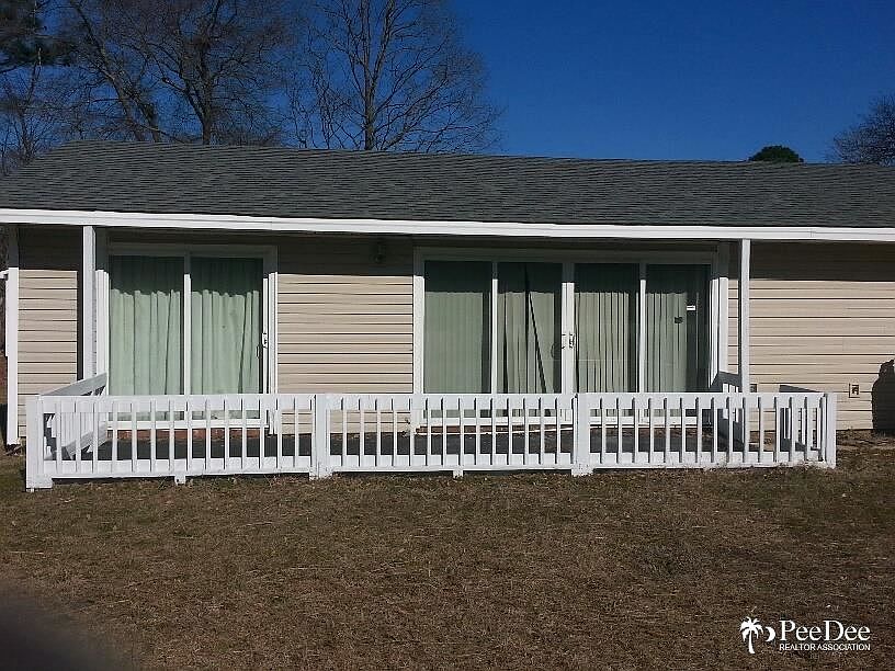 1st image of 544 Parkview Dr