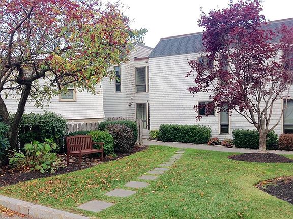 2nd image of 1A Brackett Pl #1 A