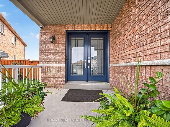 4th image of 21 River Heights Dr
