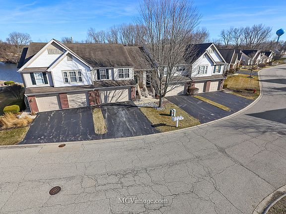 2nd image of 1169 N Oakwood Dr