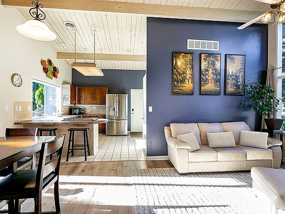 5th image of 16590 Country Club Dr