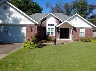 1204 N 37th St, Rogers, AR 72756