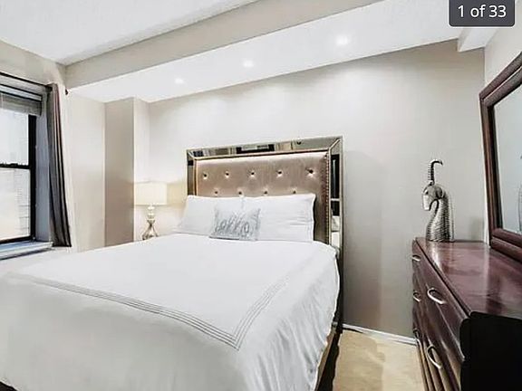 4th image of 150 W 51st St APT 1214