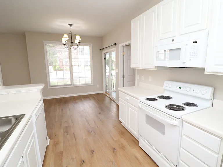 2812 Kudrow Ln — Photo 12