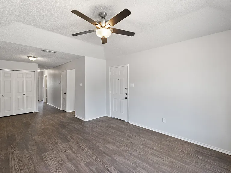 2540 Avenue H #2540 — Photo 12