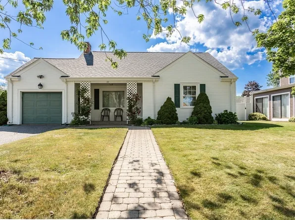 111 Mount Vernon Ave, Somerset, MA 02726