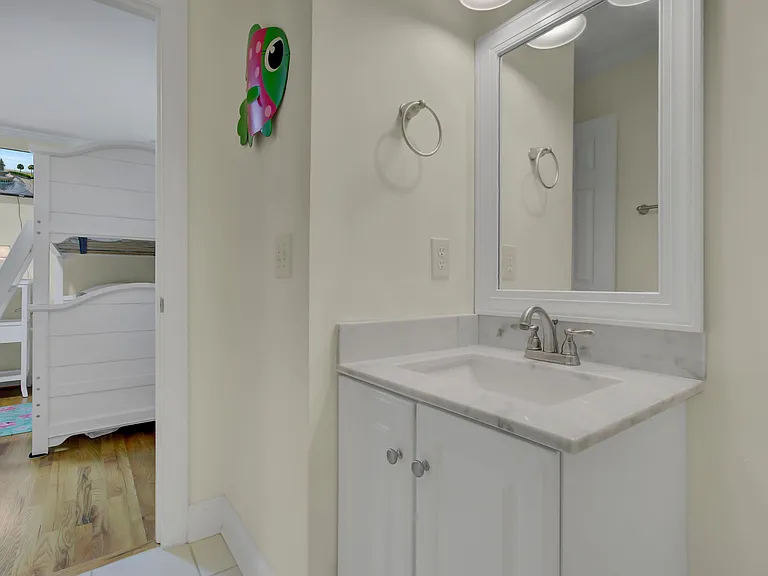7 Yacht Harbor Ct — Photo 17