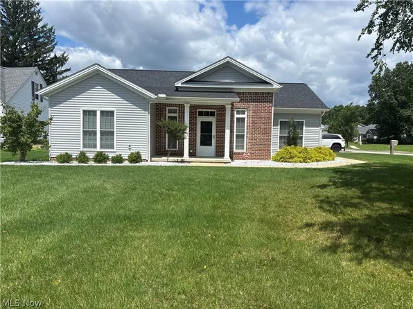 502 Berklee Dr, Youngstown, OH 44514