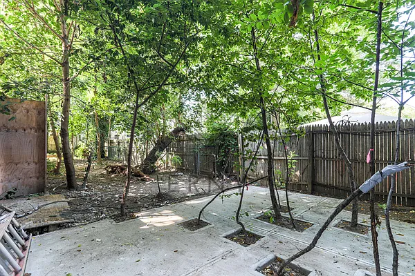 Rented by ERNY LLC | media 26