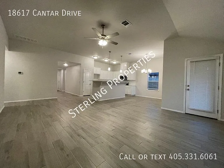 18617 Cantar Dr — Photo 20