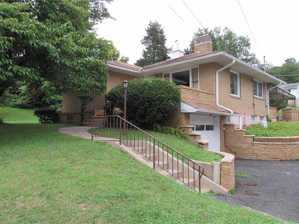 1st image of 215 E Elizabeth Ave