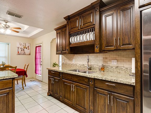 5th image of 2317 Nicole Dr