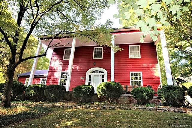 1st image of 646 W Park Dr