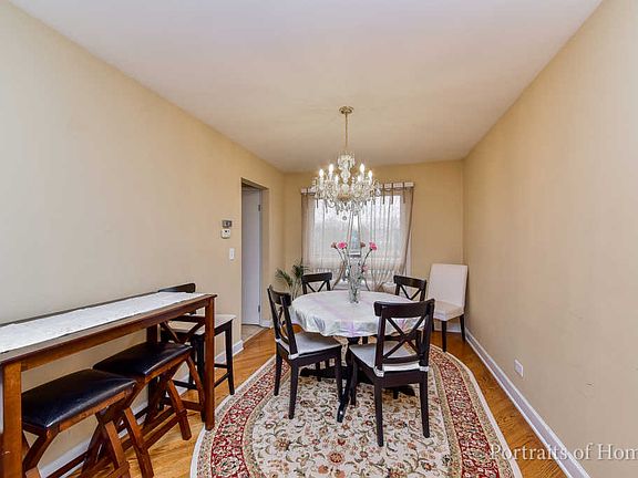 4th image of 23W374 Woodcrest Ct W