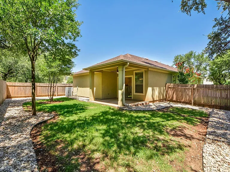 2202 Ezra Ct — Photo 25