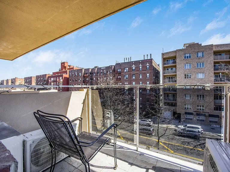 2408 Ocean Ave #9A — Photo 10
