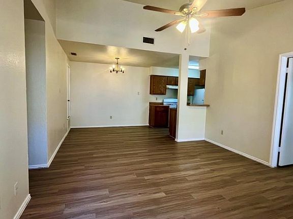 3rd image of 2114 Redwing Way