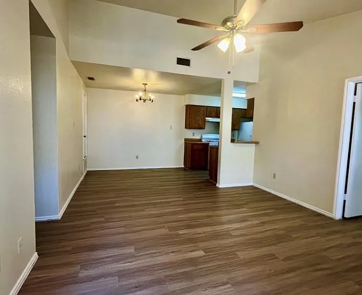2114 Redwing Way — Photo 3