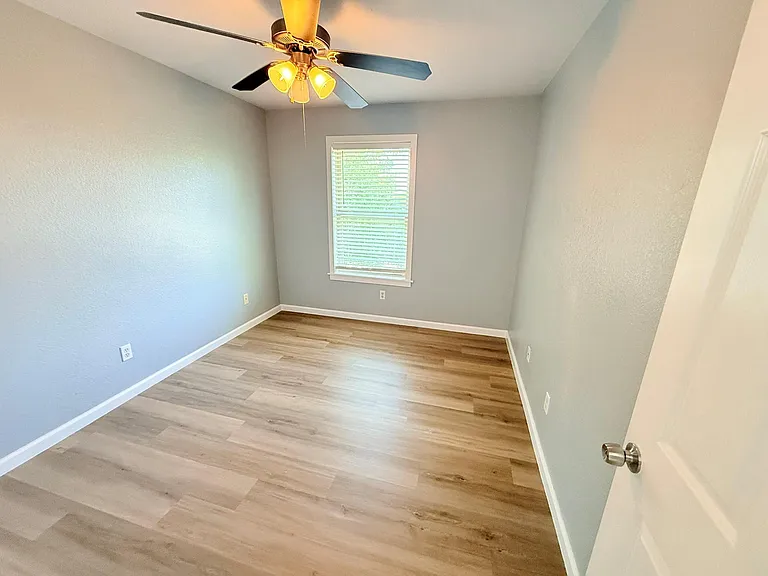 12900 James Madison St — Photo 15