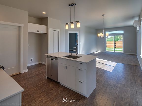 5th image of 625 Lot 30 Spring Vista Place