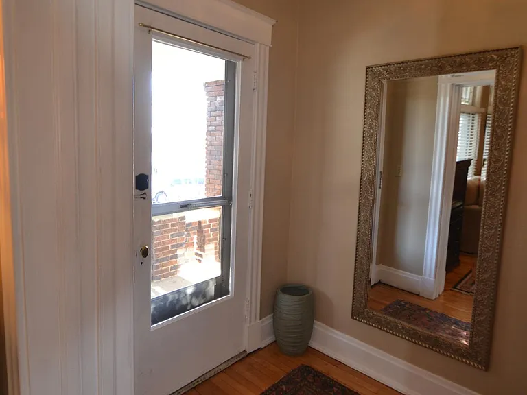 574 Terrace Ave #1 — Photo 16