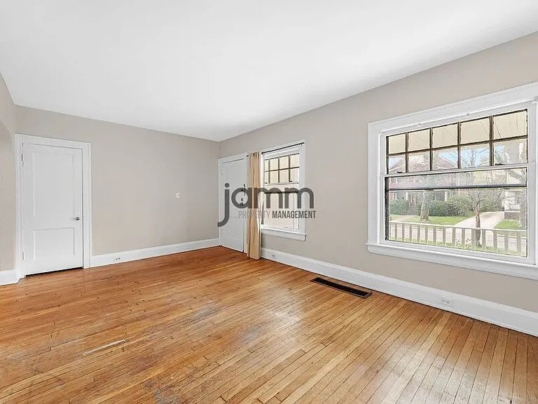 1695 Glenmont Loft — Photo 26