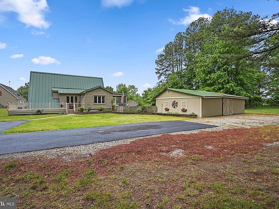 5th image of 151 Peach Basket Rd