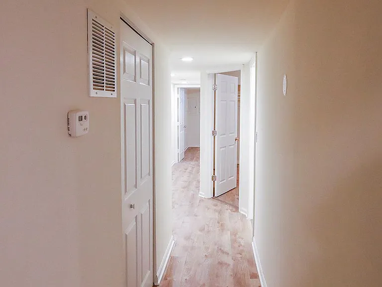 2302 W Monroe St #B — Photo 7