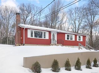 43 Freedom Dr, Collinsville, CT 06019