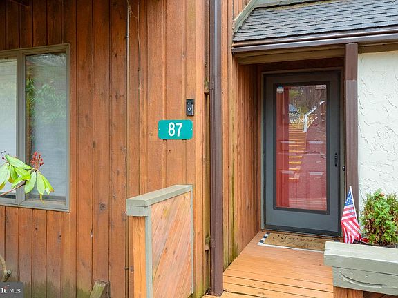 3rd image of 87 Warbler Ct