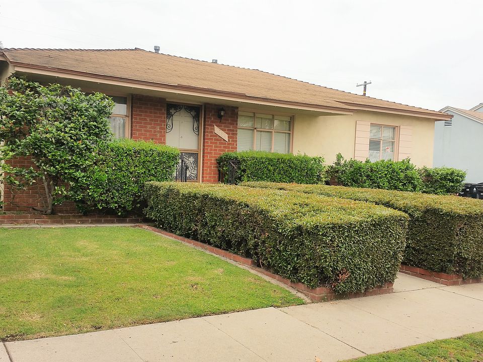 1st image of 8709 Hazeltine Ave